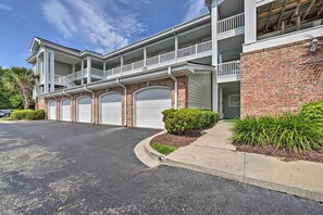 Apartment (3 Bedrooms) | Interior - 2 Mi to Broadway at the Beach: Quiet Golf Getaway (Myrtle Beach)