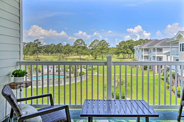 Apartment (3 Bedrooms) | Interior - 2 Mi to Broadway at the Beach: Quiet Golf Getaway (Myrtle Beach)