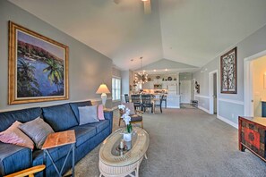 Apartment (3 Bedrooms) | Interior - 2 Mi to Broadway at the Beach: Quiet Golf Getaway (Myrtle Beach)