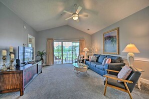 Apartment (3 Bedrooms) | Interior - 2 Mi to Broadway at the Beach: Quiet Golf Getaway (Myrtle Beach)