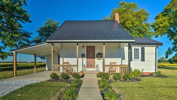 House (2 Bedrooms) | Front of property