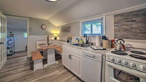 Rumah (2 Bedrooms) | Interior