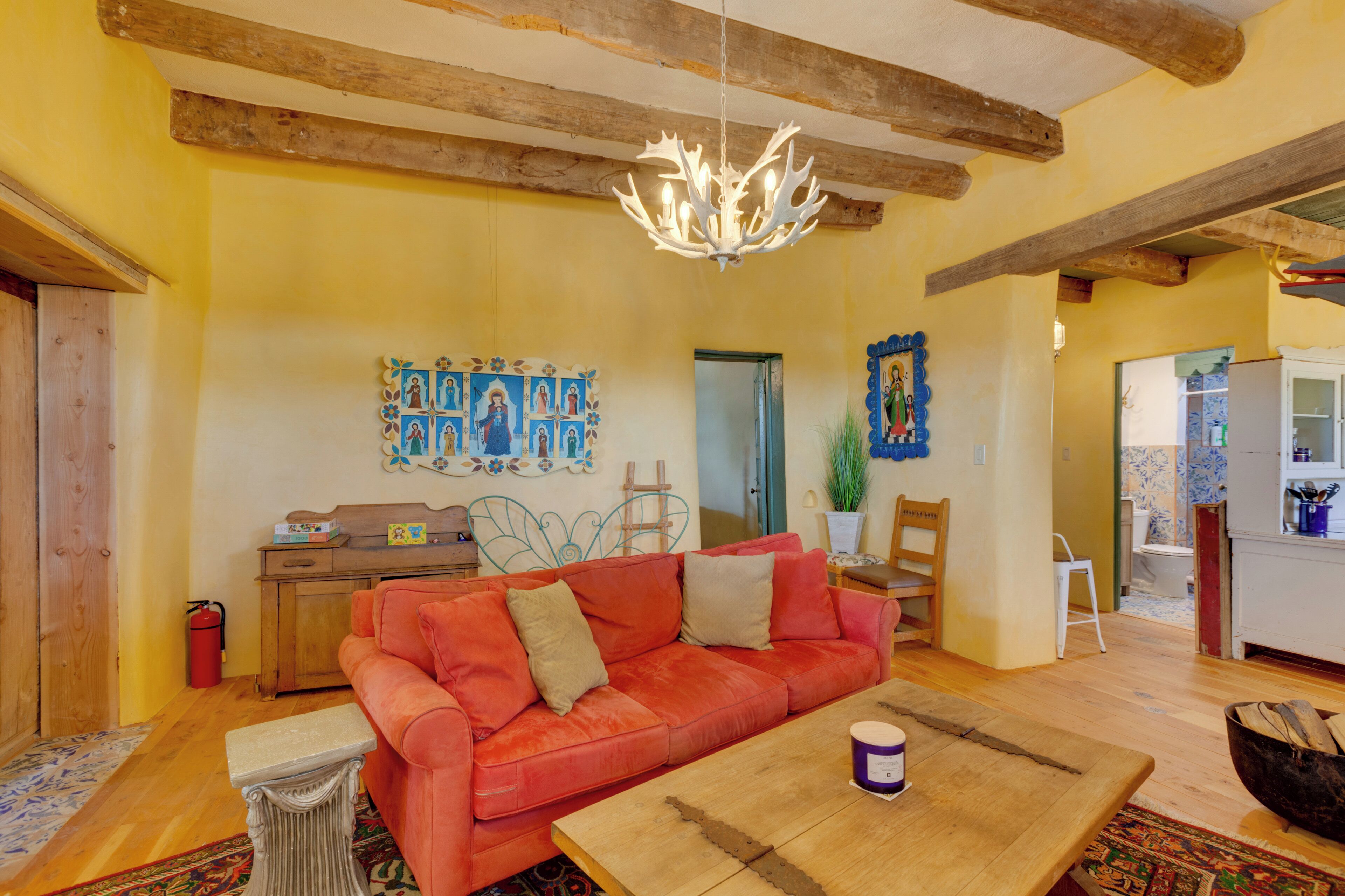 House (2 Bedrooms) | Interior