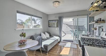 Updated Livermore Apartment w/ Private Deck!