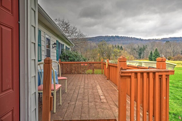 Interior - Serene Retreat - 7 Mi to All Star Village (Otego)