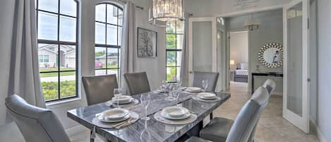 House (4 Bedrooms) | Interior
