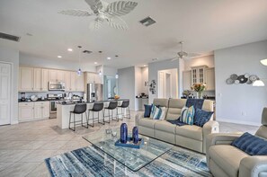 House (4 Bedrooms) | Front of property