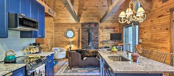 고요한 크레스코 캐빈 w/ 데크 + 숲 경치!