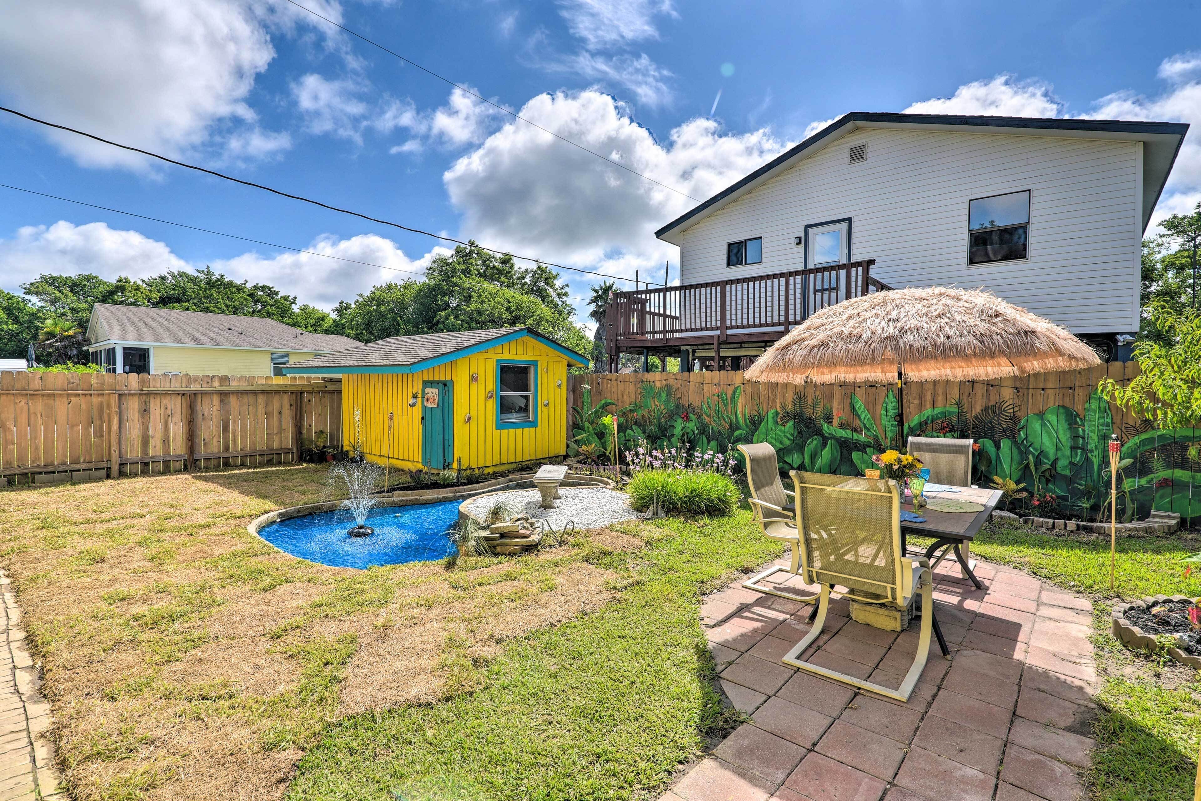 San Leon Condo: Pond ~ 1 Mi to Galveston Bay!