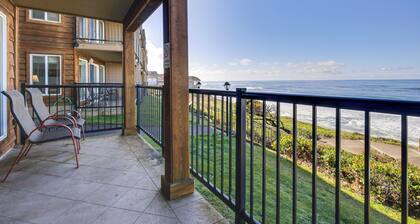 Cozy Oregon Resort Condo - Steps to Lincoln Beach!