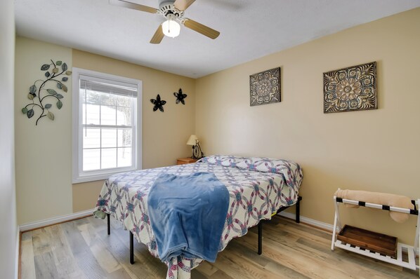 House (2 Bedrooms) | Interior