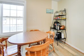 House (2 Bedrooms) | Interior - 3 Mi to Cave Run Lake: Outdoor Retreat w/ Grill (Wellington)