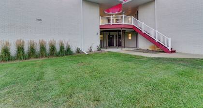 Sand Point Apartment w/ Proximity to Beaches!