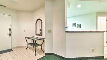 Apartment (1 Bedroom) | Interior