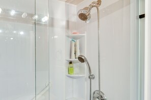 Ferienhaus (3 Bedrooms) | Badezimmer