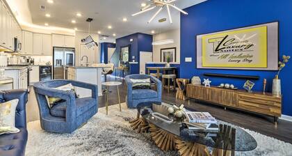 Sleek Durham Townhome Near Dtwn w/ Balcony!