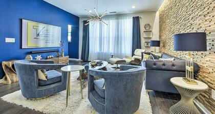 Sleek Durham Townhome Near Dtwn w/ Balcony!