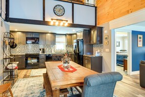 House (3 Bedrooms) | Private kitchen | Microwave, oven, stovetop, dishwasher