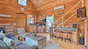 House (1 Bedroom) | Interior