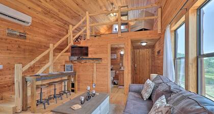Chic Thorndale Cabin w/ Fire Pit & Fishing Pond