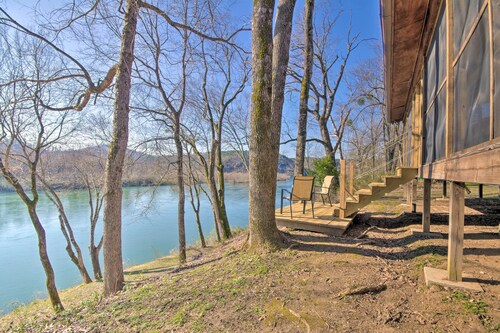 Updated Cabin on White River by Boat Landing!