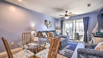 Apartment (3 Bedrooms) | Front of property