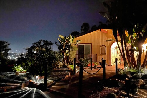 Colorful El Cajon Gem: Deck, Garden & Valley Views