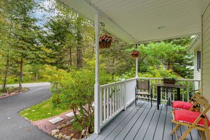 Interior - Fire Pit + Hot Tub: Peaceful Poconos Farms Getaway (Tobyhanna)
