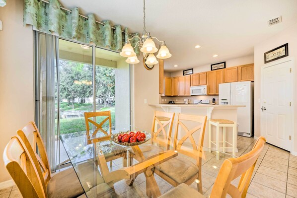 Dining - Kissimmee Getaway ~ 4 Mi to Walt Disney World (Kissimmee)