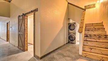 House (1 Bedroom) | Interior