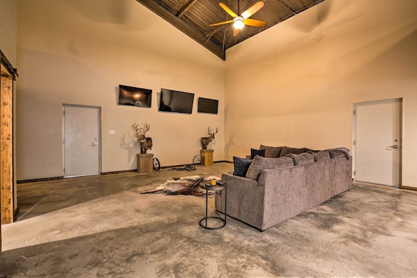House (1 Bedroom) | Interior