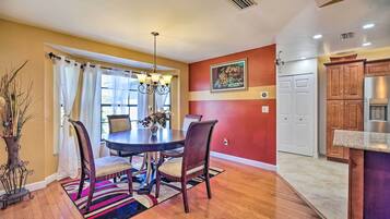 House (4 Bedrooms) | Interior