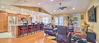 Lanai, Pool & Gas Grill: Sebring Retreat!