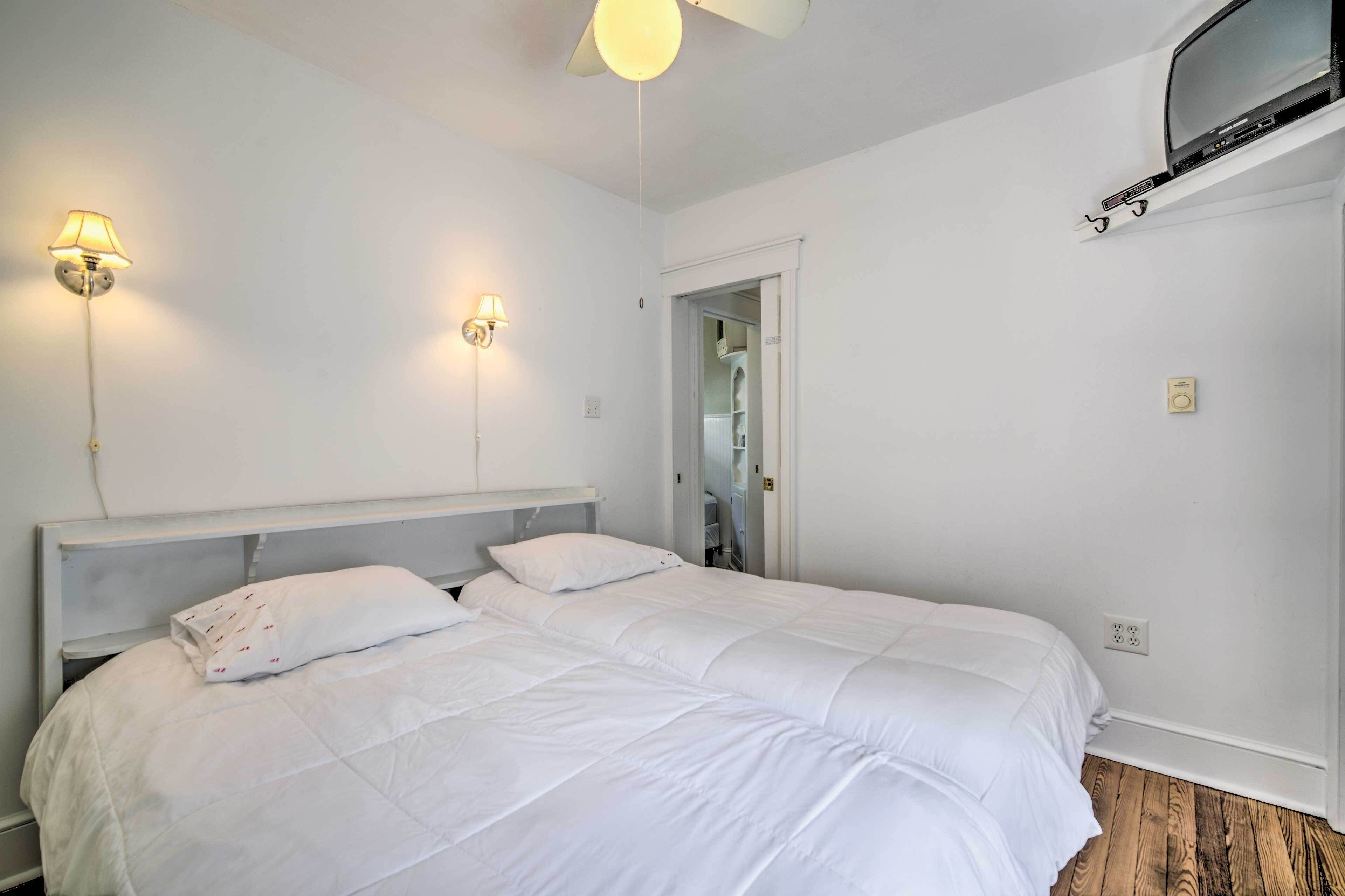 Cottage (2 Bedrooms) | Interior