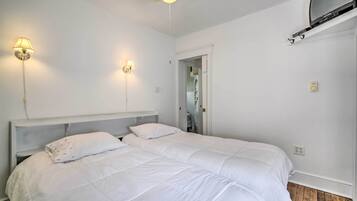 Cottage (2 Bedrooms) | Interior