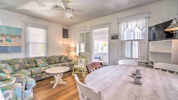 Cottage (2 Bedrooms) | Interior