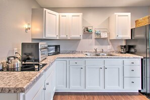 House (1 Bedroom) | Interior - Updated Missouri Cabin Rental on Large Farm (Canton)