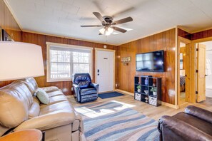 House (2 Bedrooms) | Interior - Pet-friendly Cabin With Designated Boat Slip! (Higden)