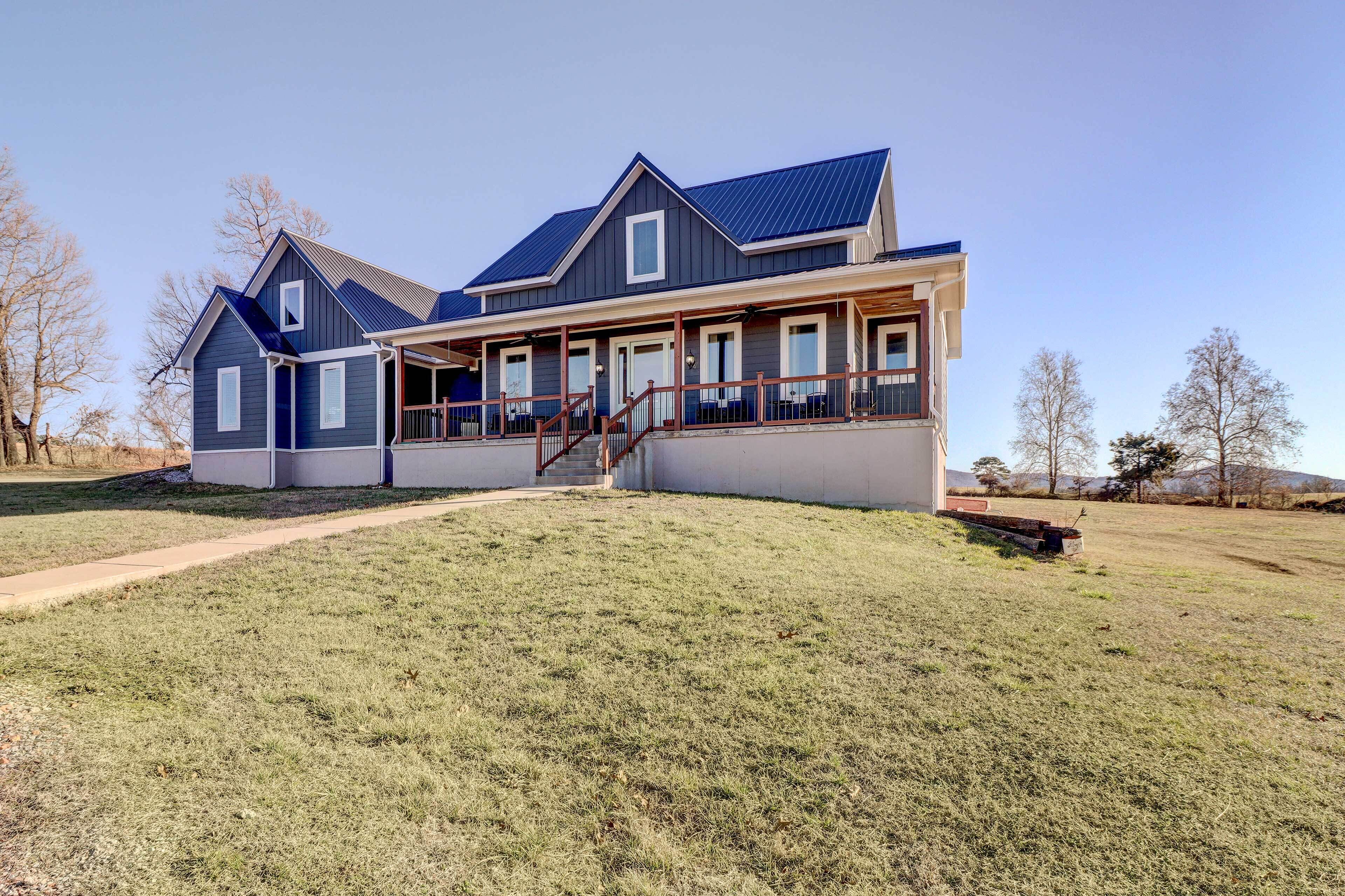 المنشأة من الداخل