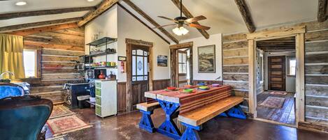 House (2 Bedrooms) | Interior