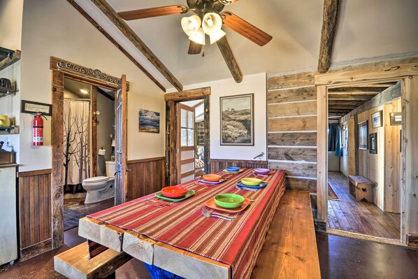 House (2 Bedrooms) | Interior