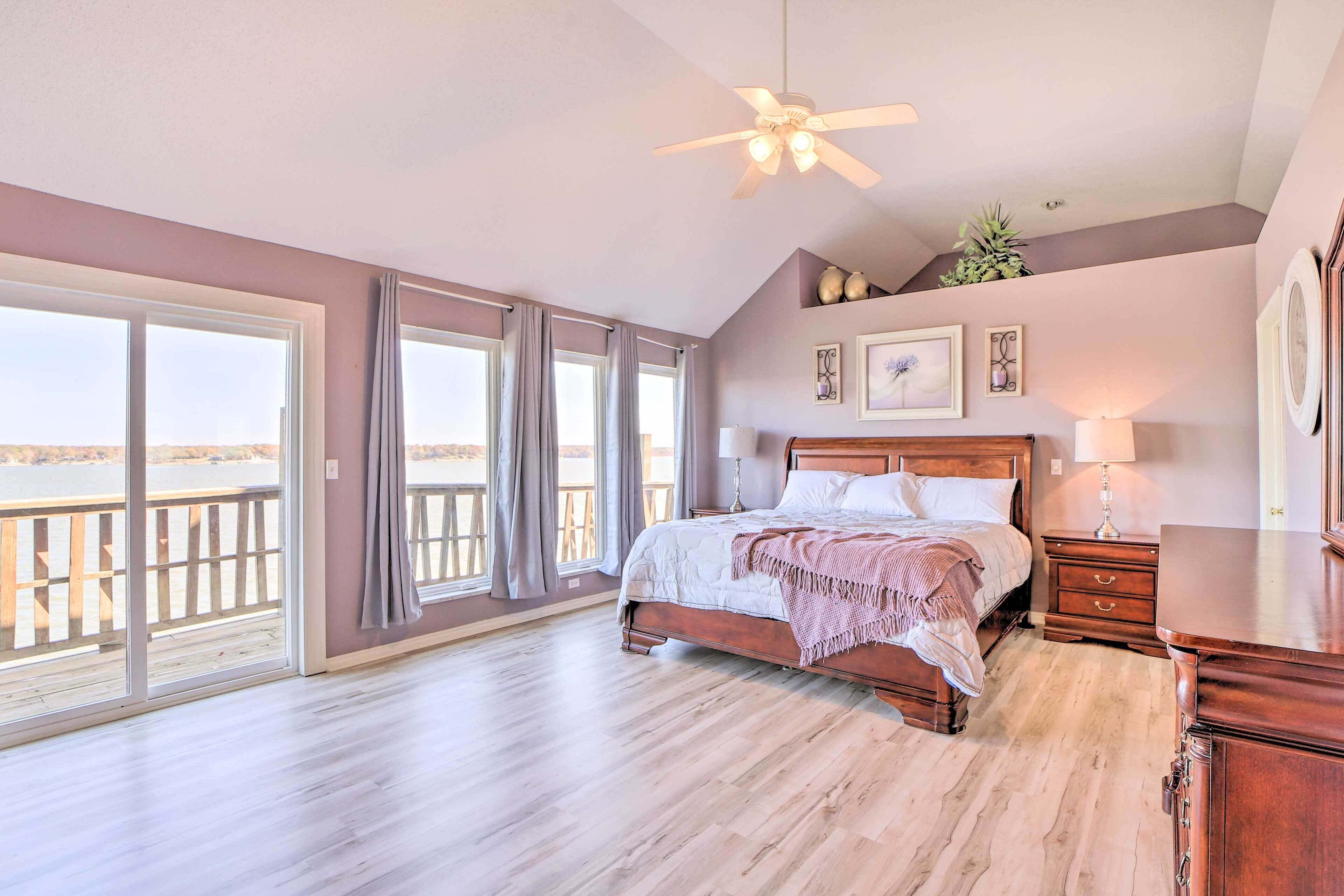 Afton Waterfront Retreat w/ Spacious Deck!