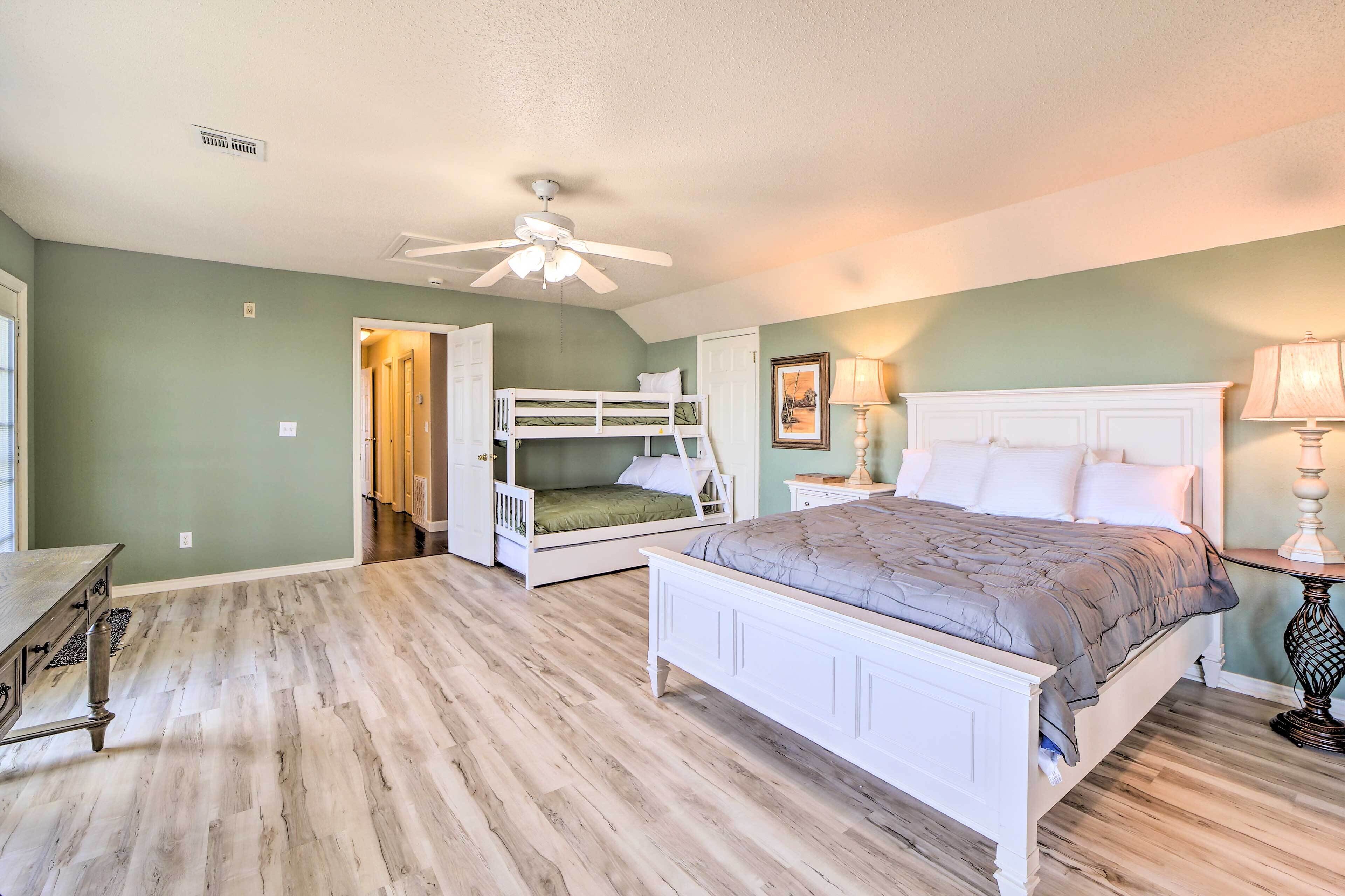 Afton Waterfront Retreat w/ Spacious Deck!