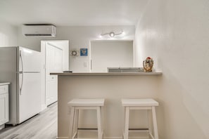 Apartment (0 Bedroom) | Interior