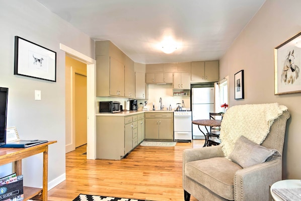 Apartment (2 Bedrooms) | Interior - Historic Apartment - Walk to CSU Campus + Old Town (Fort Collins)