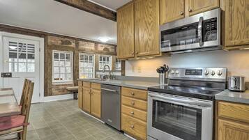 Cottage (2 Bedrooms) | Interior