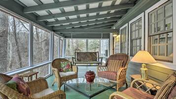 Cottage (2 Bedrooms) | Interior