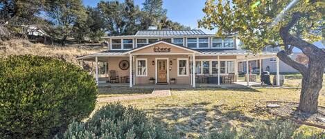 House (4 Bedrooms) | Front of property