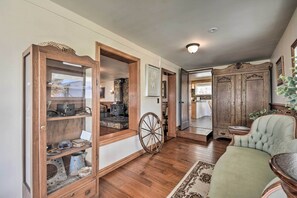 House (4 Bedrooms) | Interior - Historic Mariposa Stagecoach Stop w/ Gas Fire Pit! (Mariposa)