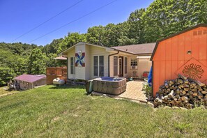 House (2 Bedrooms) | Interior - Nature Escape in Wytheville w/ Covered Porch! (Speedwell)